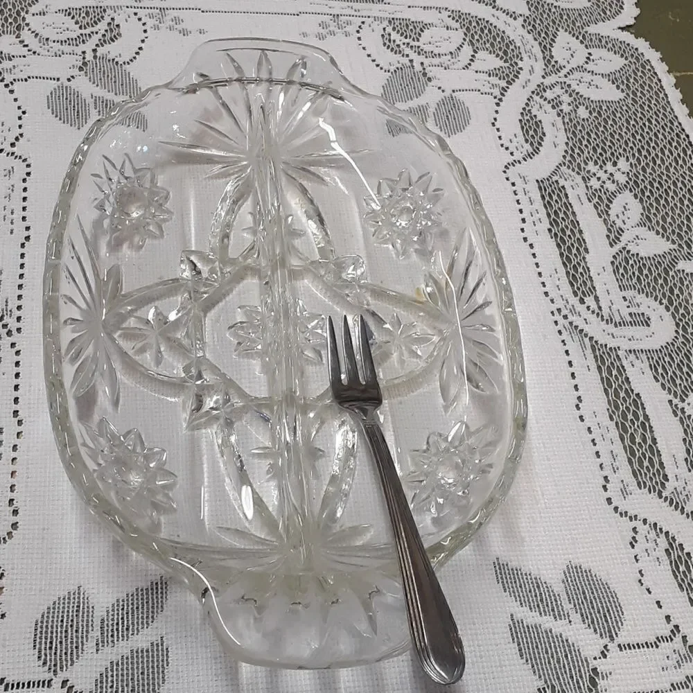 Split Divided Relish Dish, Anchor Hocking Star/David or Early‎ American Prescott